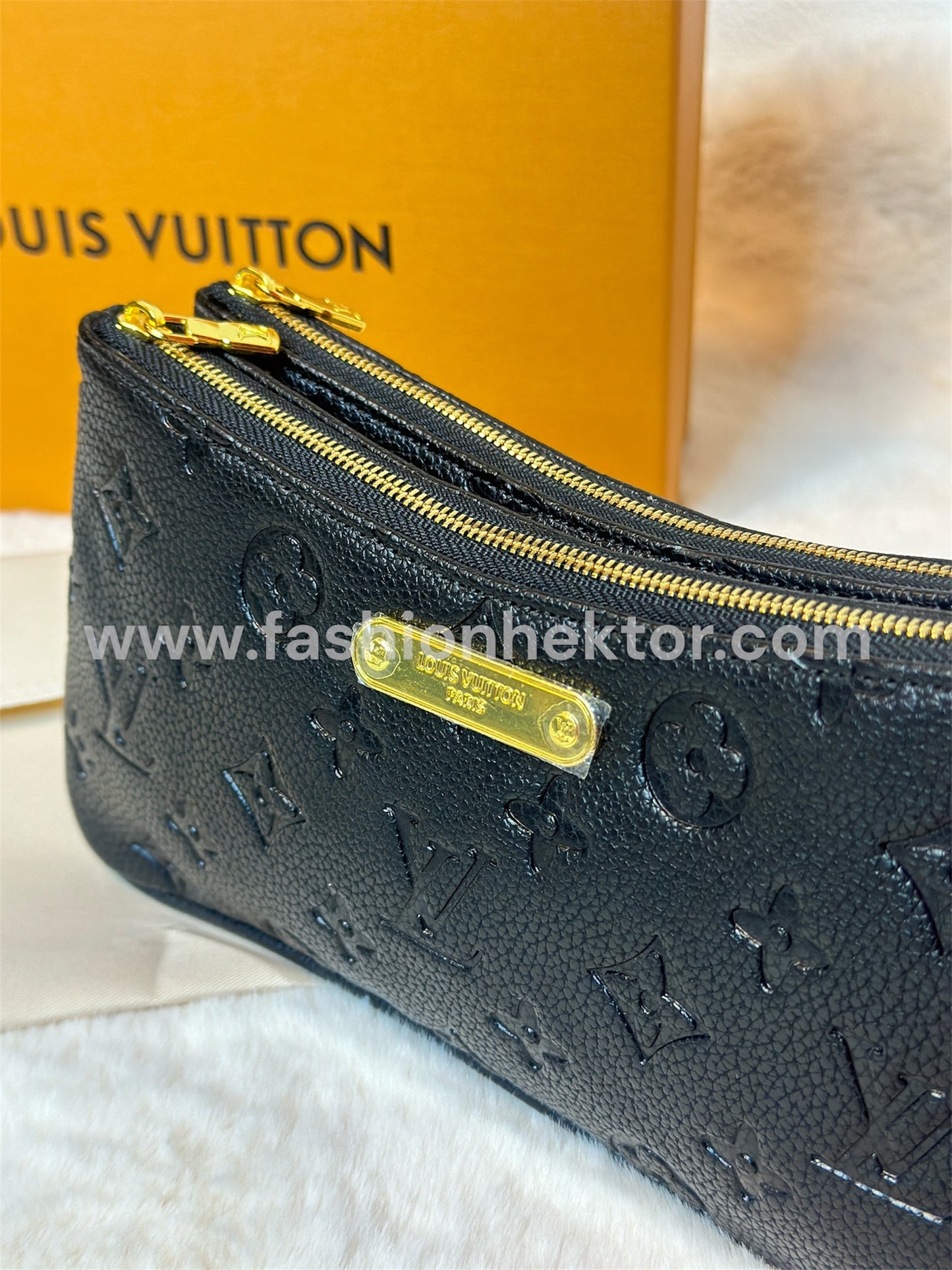 Louis Vuitton Easy Pouch On Strap Tas Dames