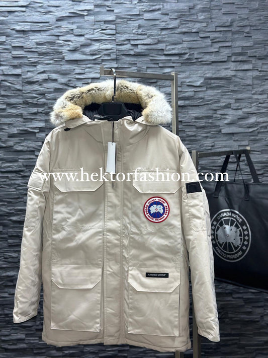 Canada Goose Winterjas Met Bontkraag en Logo op Borst White