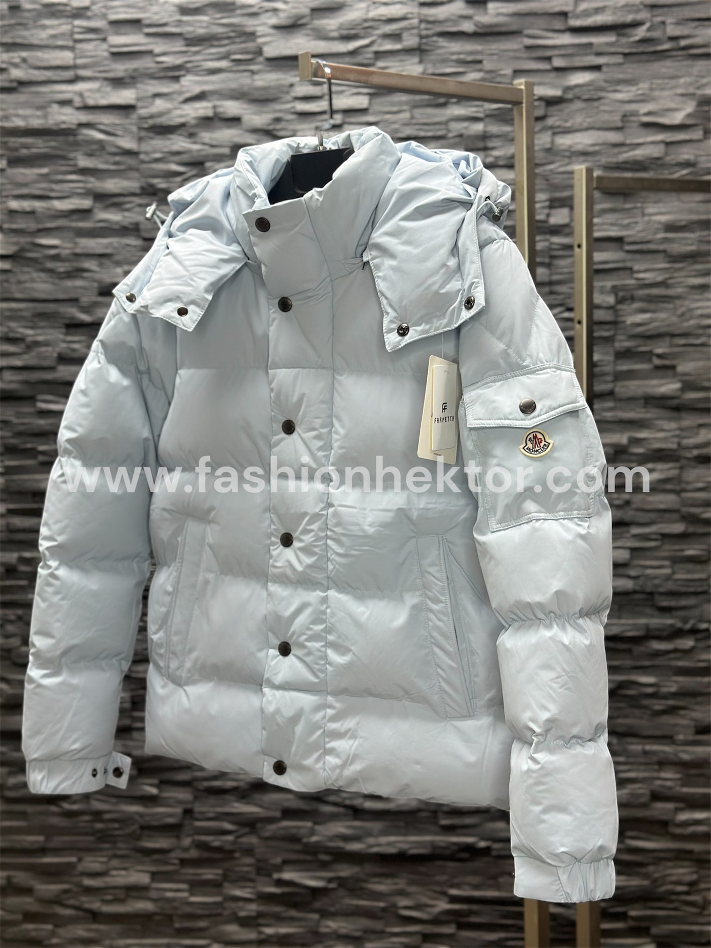 Moncler
Vezere puffer jack van scheerwol met donsvulling Babyblauw