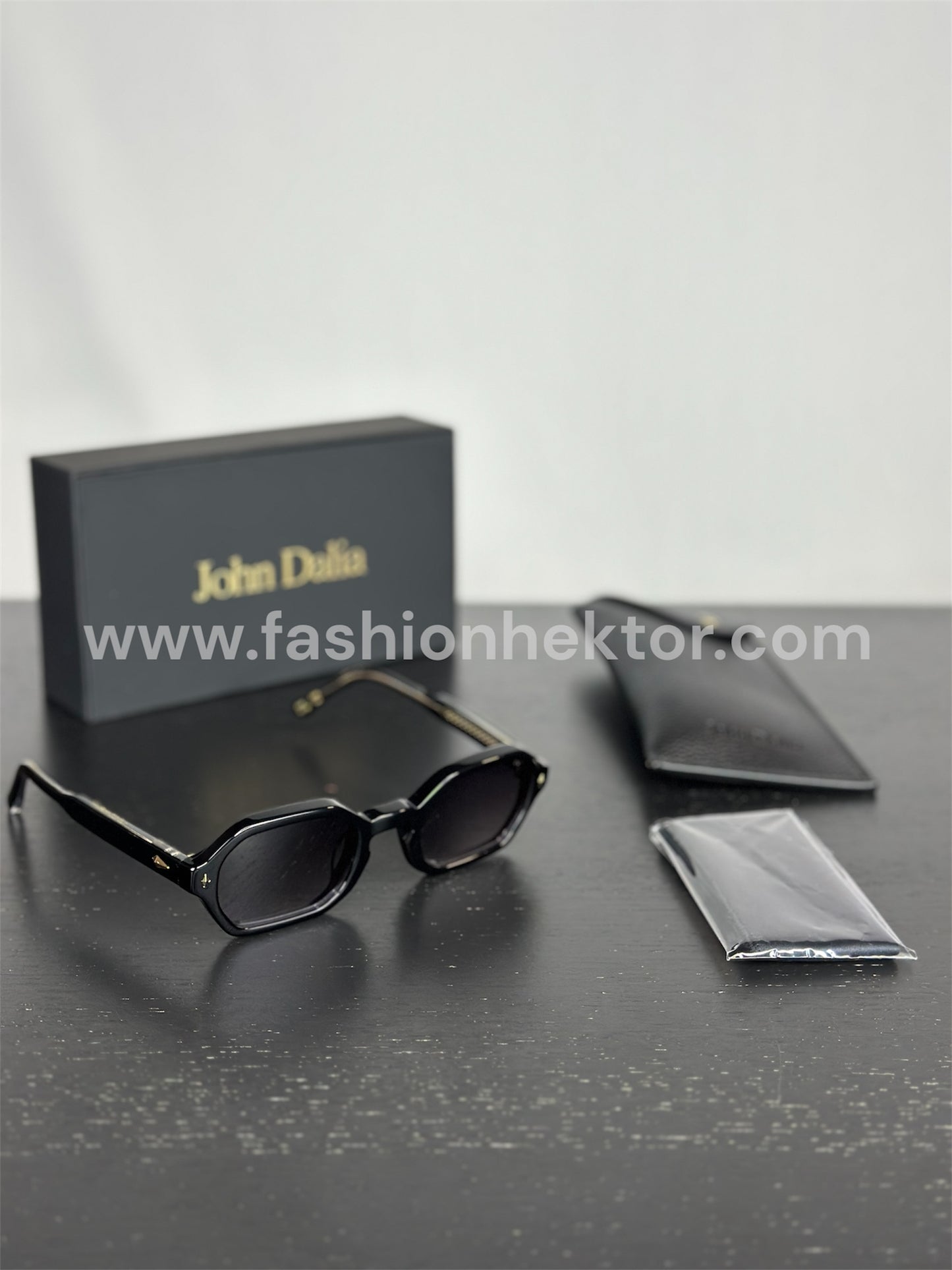 John Dalia Sunglasses Black/Black