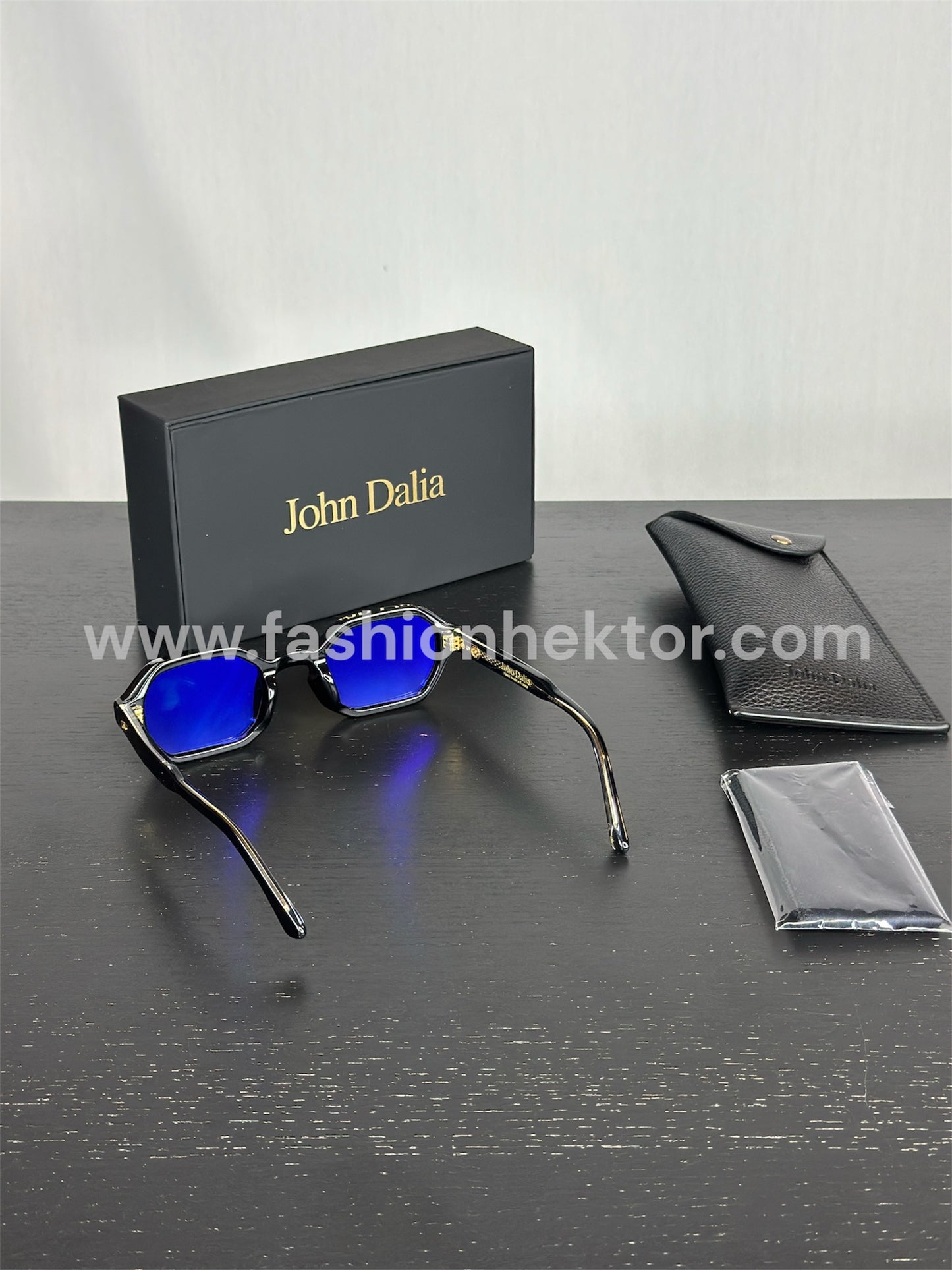 John Dalia Sunglasses Black/Black