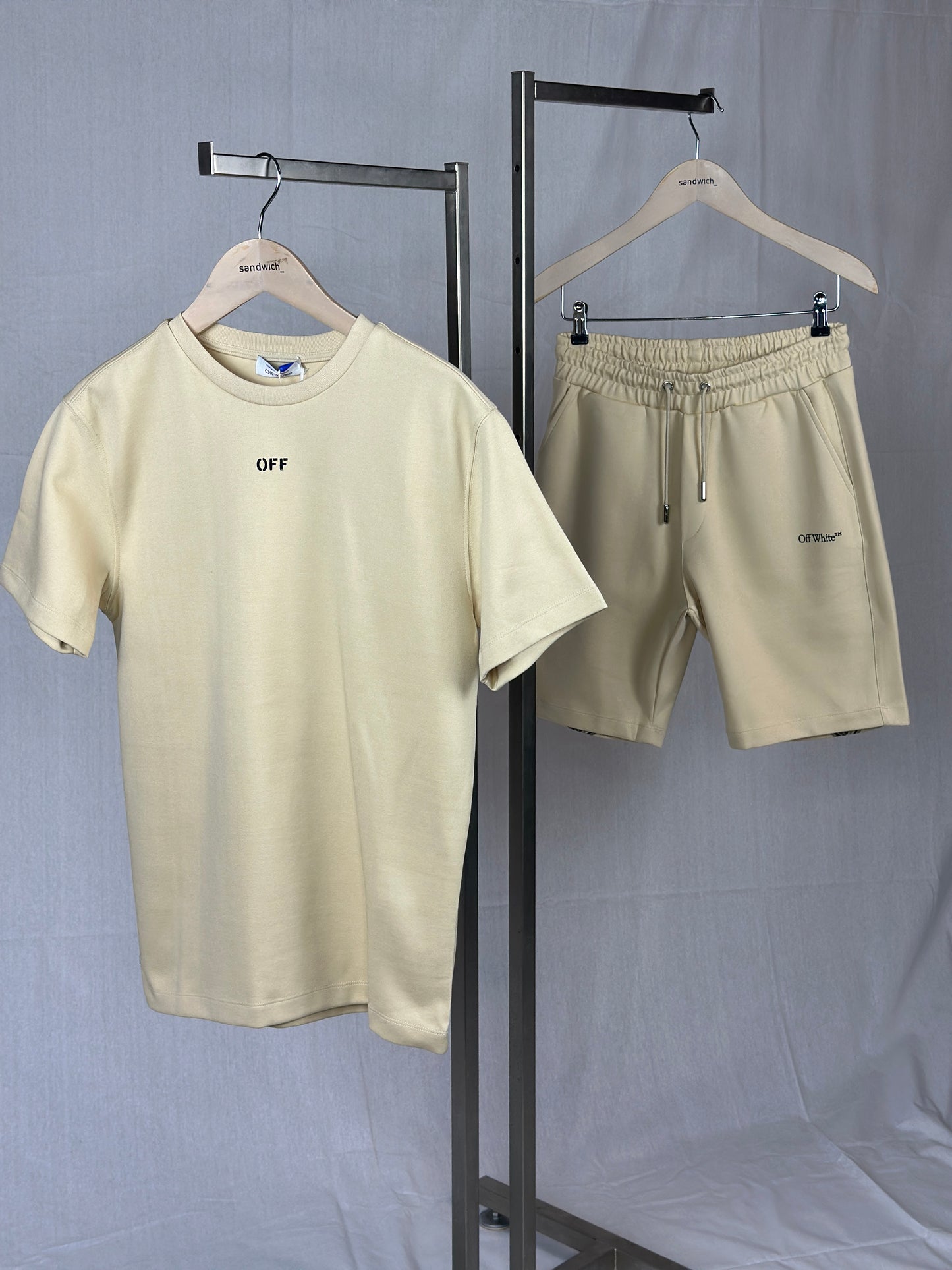 OFF-WHITE Zomerset Béige