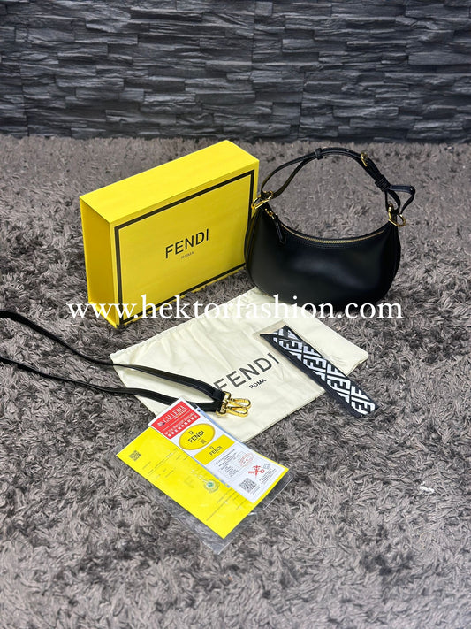 Fendi Fendigraphy Logo Plaque Kleine Schoudertas Black Dames